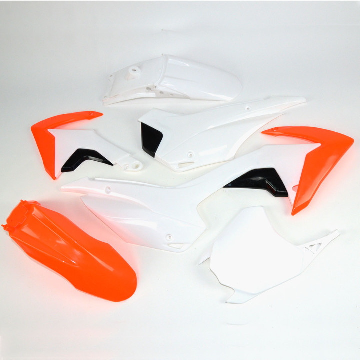 Plastiques à base blanche CRF110
