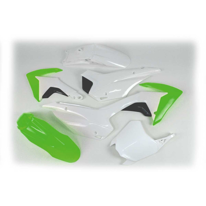 Plásticos de base branca CRF110
